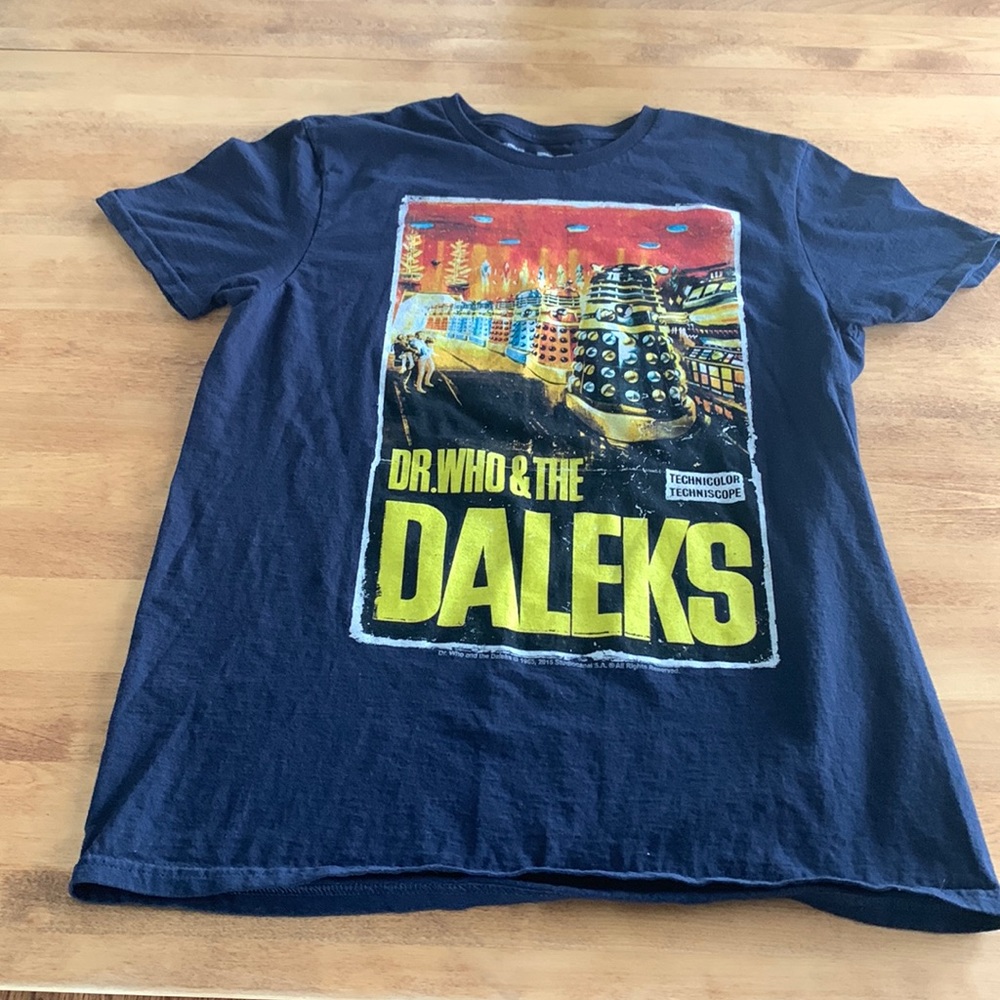 Dr Who Blue Medium t-shirt.